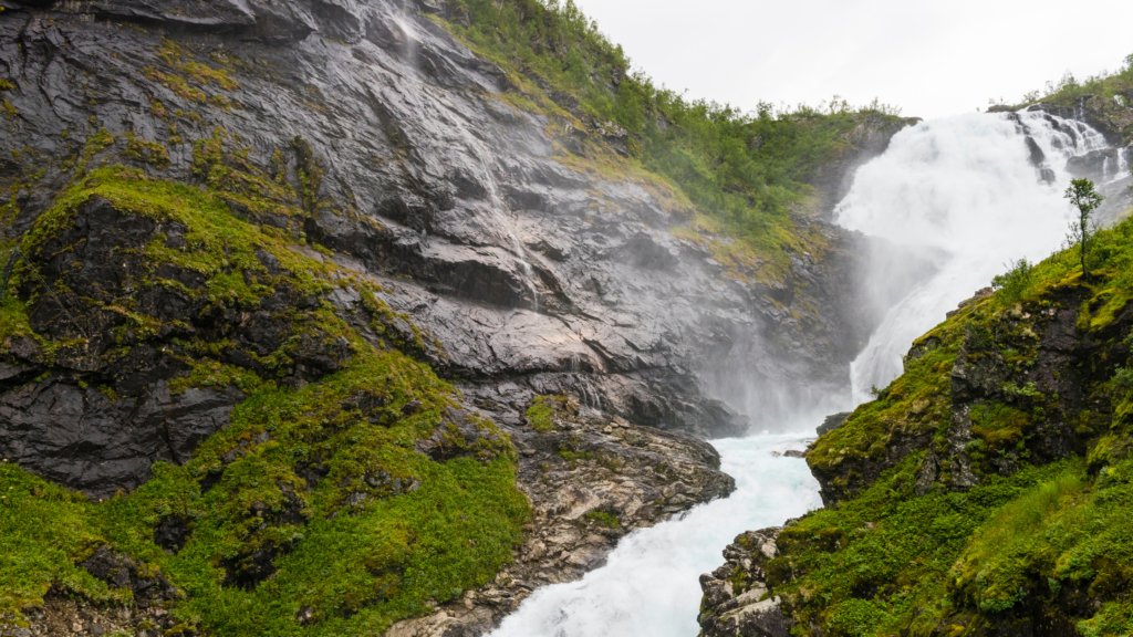 Chasing Waterfalls: The Best Hiking Trails in Norway