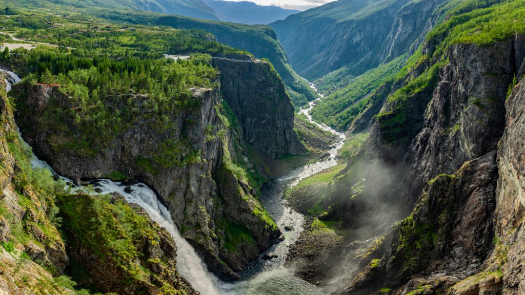 Vøringsfossen, Chasing Norwegian waterfalls