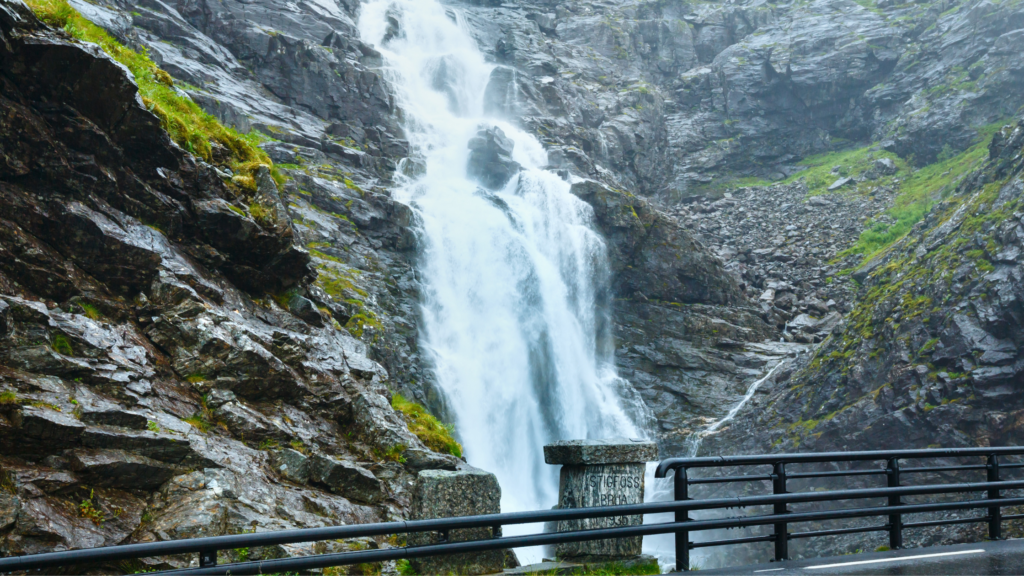 The Ultimate Guide to Norway's Waterfall Road Trip
